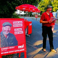 Bild: Hannes Meist beim Infostand in Fürth - Zum Artikel Hannes Meist bei Radio Z